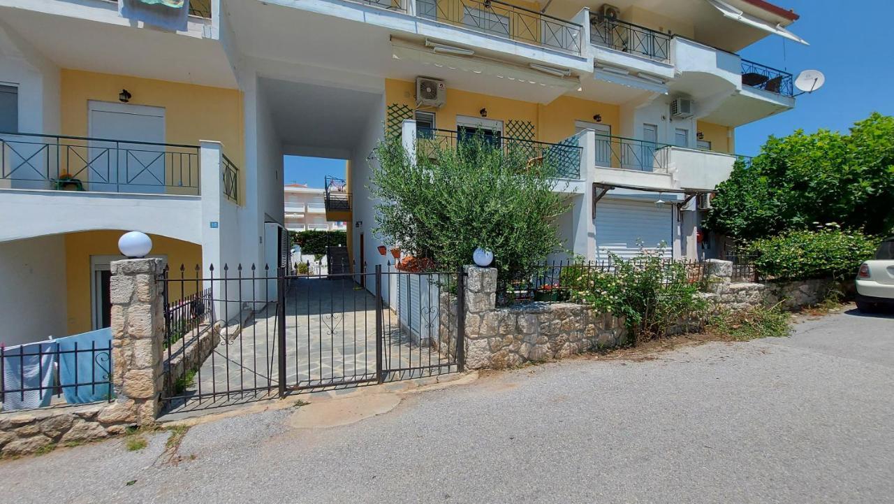 Blue Deluxe Apartment Kallithea  Экстерьер фото